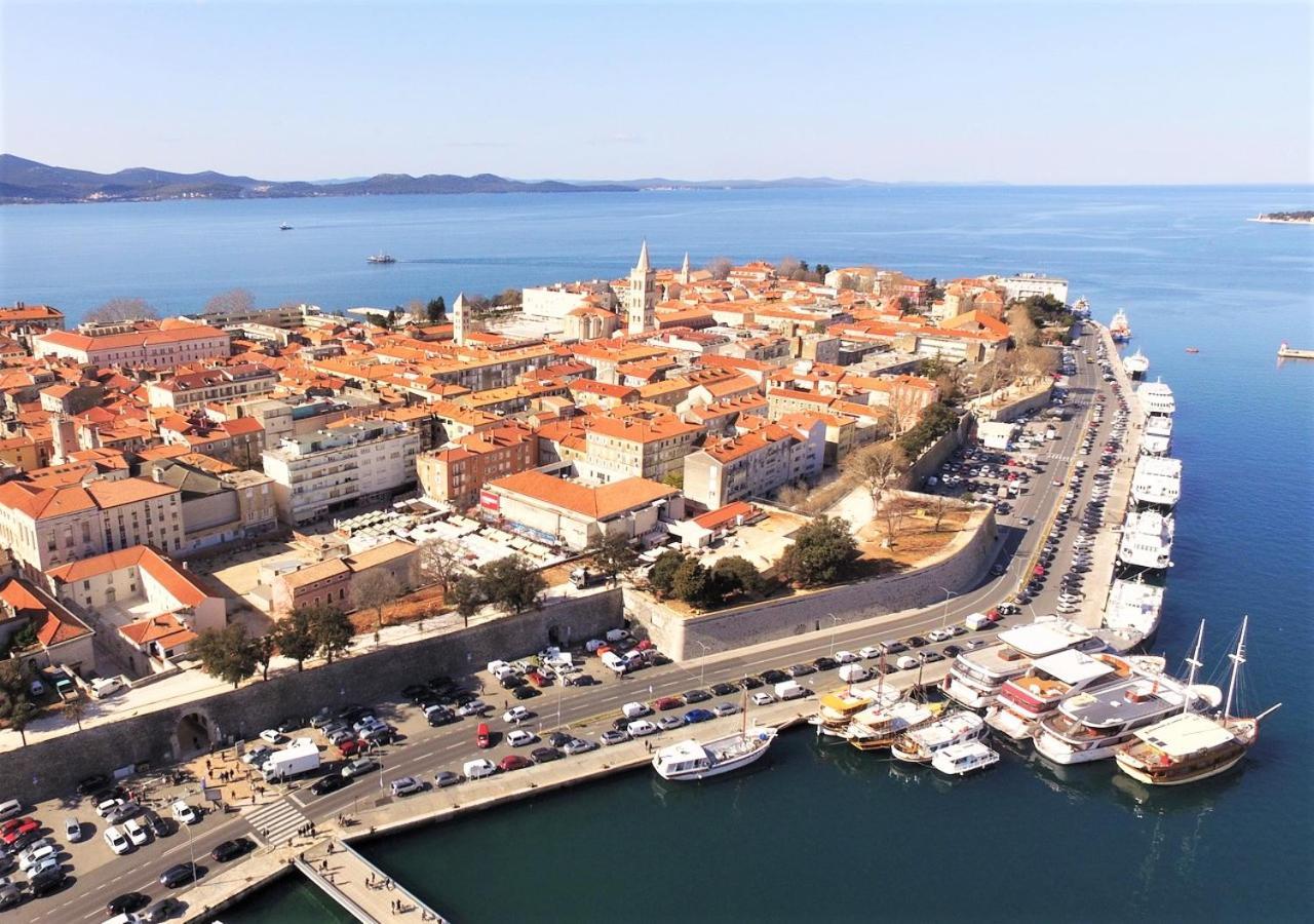 Rhythm Floating Hostel - Zadar Bagian luar foto