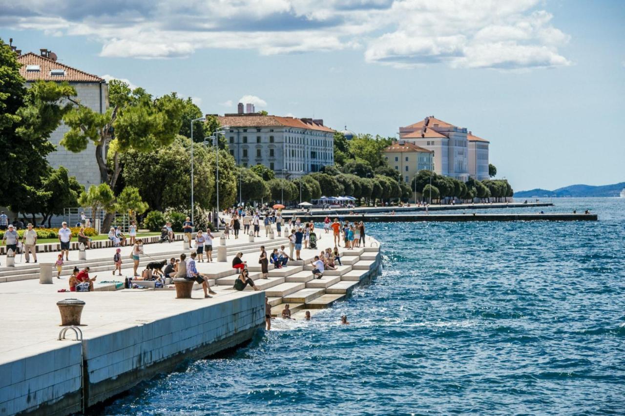 Rhythm Floating Hostel - Zadar Bagian luar foto