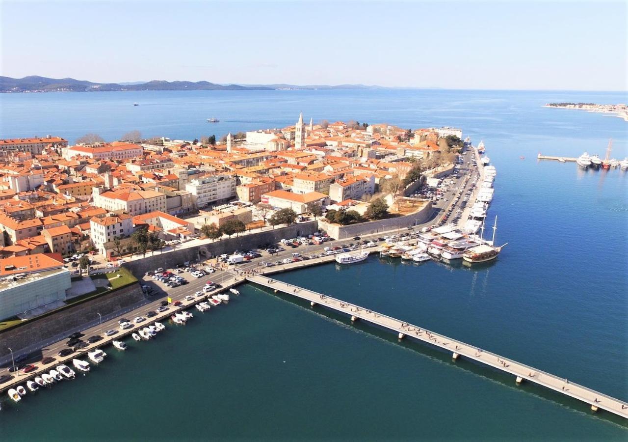 Rhythm Floating Hostel - Zadar Bagian luar foto