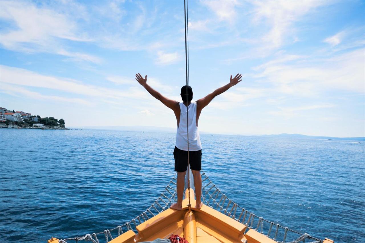 Rhythm Floating Hostel - Zadar Bagian luar foto